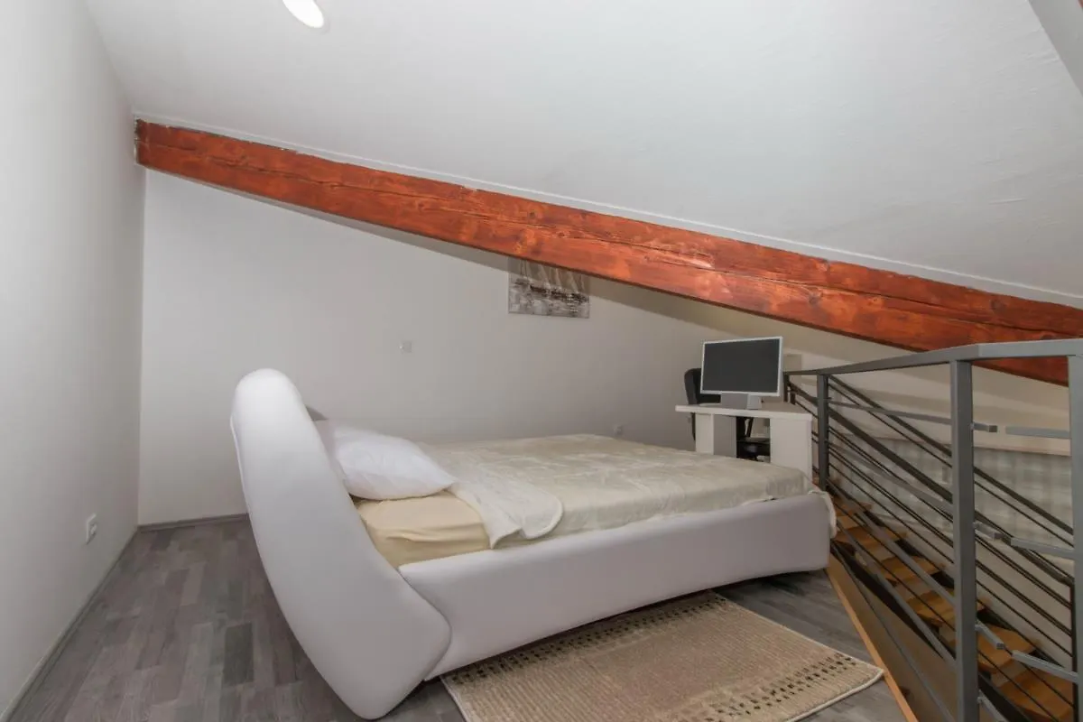 Apartments With A Parking Space Jusici, Opatija - 15874 Kastav
