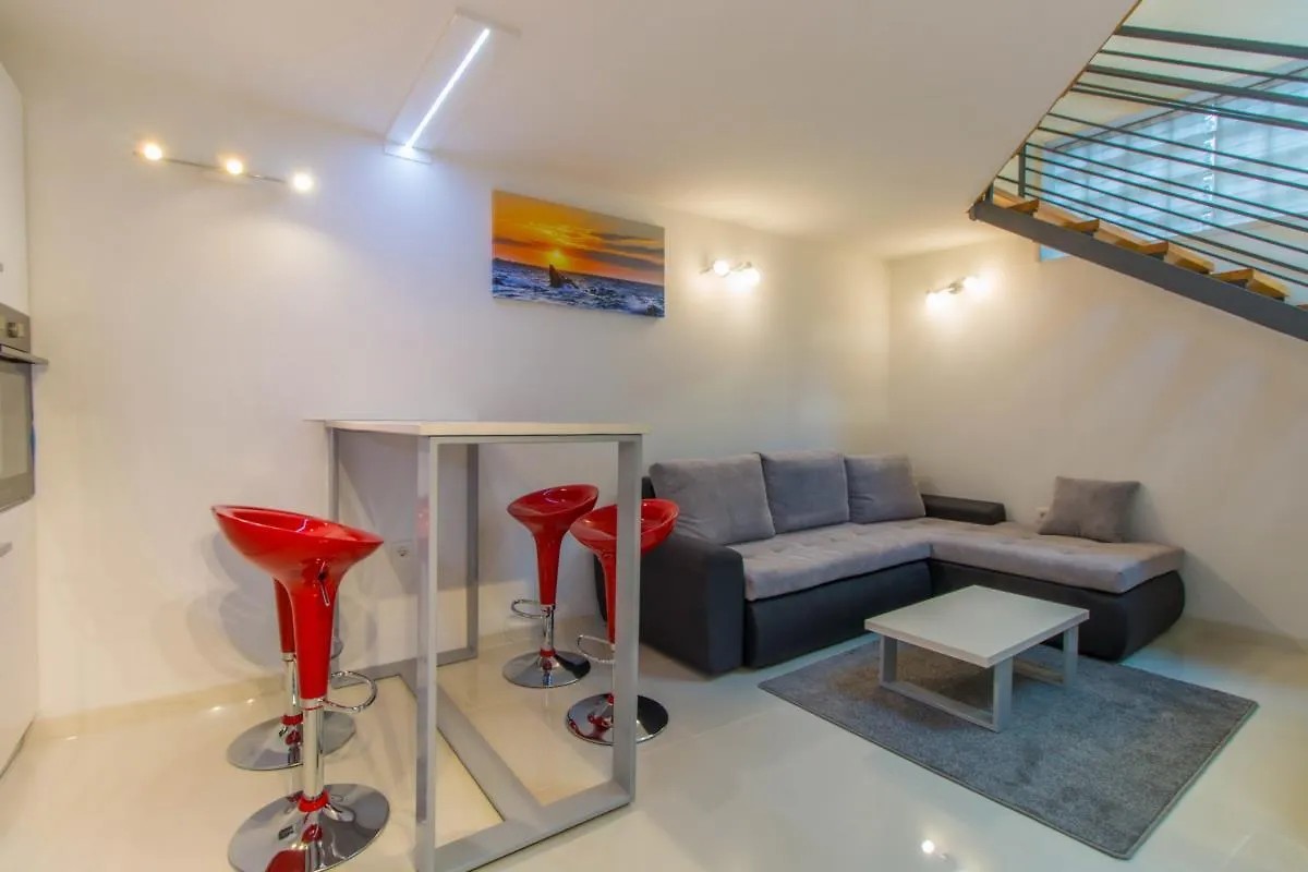 Apartments With A Parking Space Jusici, Opatija - 15874 Kastav 0*,